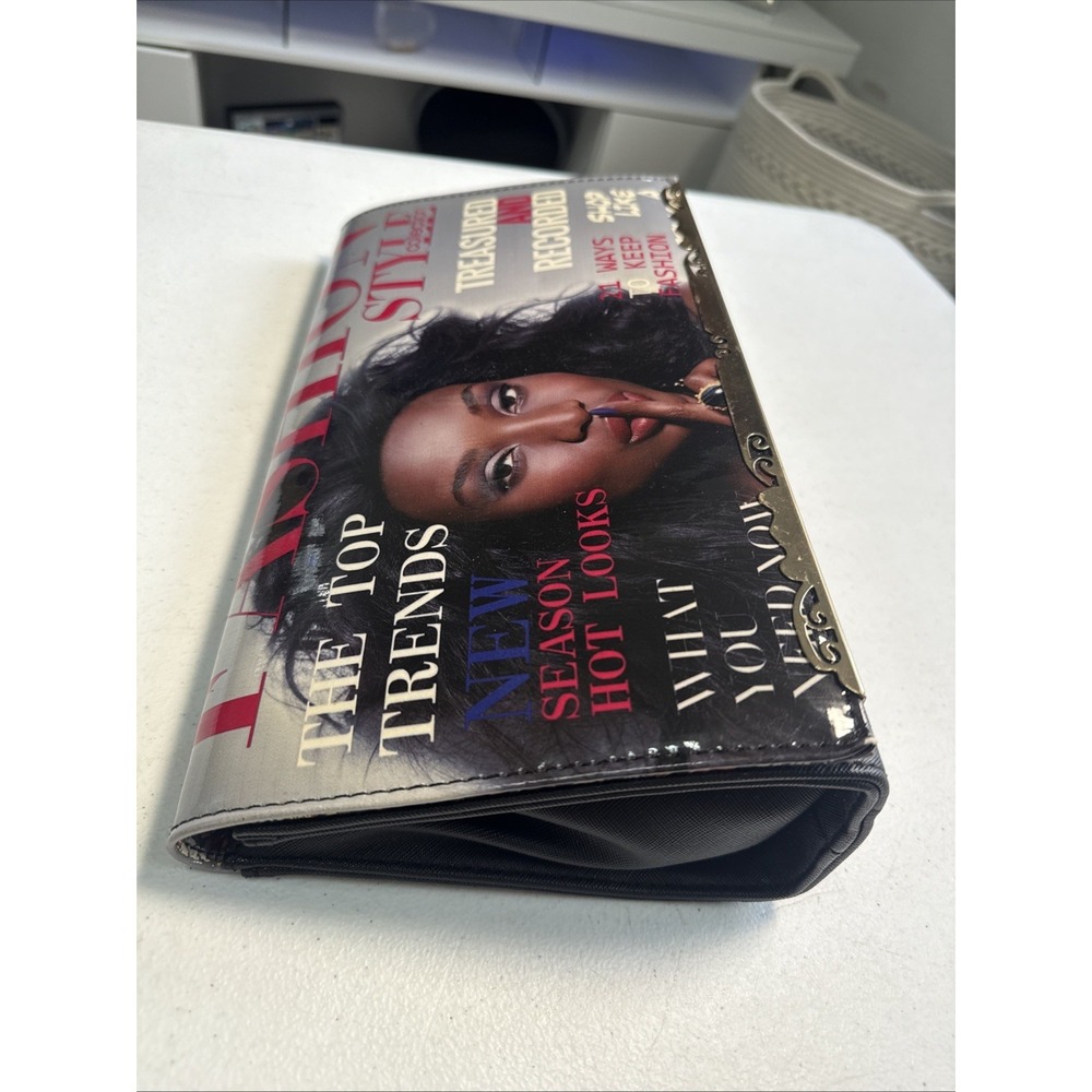 Magazine Cover celebrity inspired envelope Clutch - Picture 2 of 8